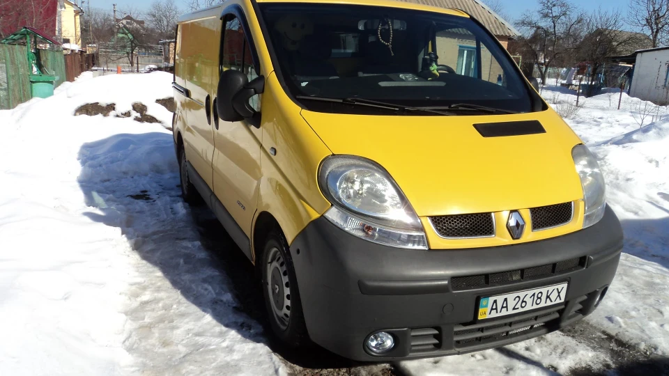 Renault Trafic жовтий 4