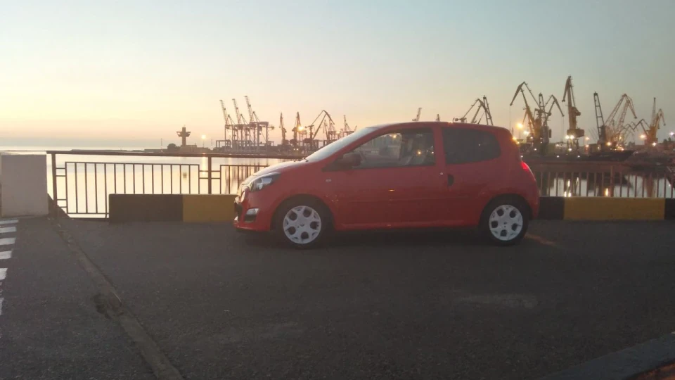 Renault Twingo 🇫🇷 DailyБричка
