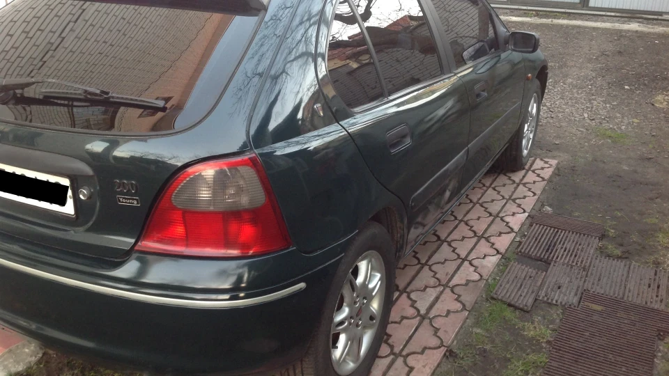 Rover 200 2