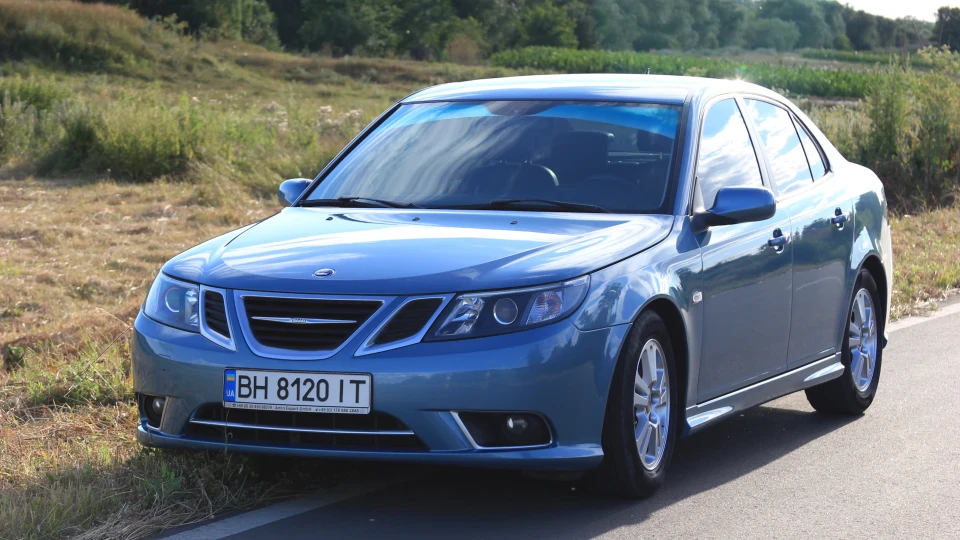 Saab 9-3 Ice Blue 2