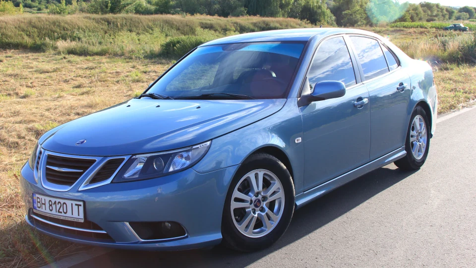 Saab 9-3 Ice Blue 3