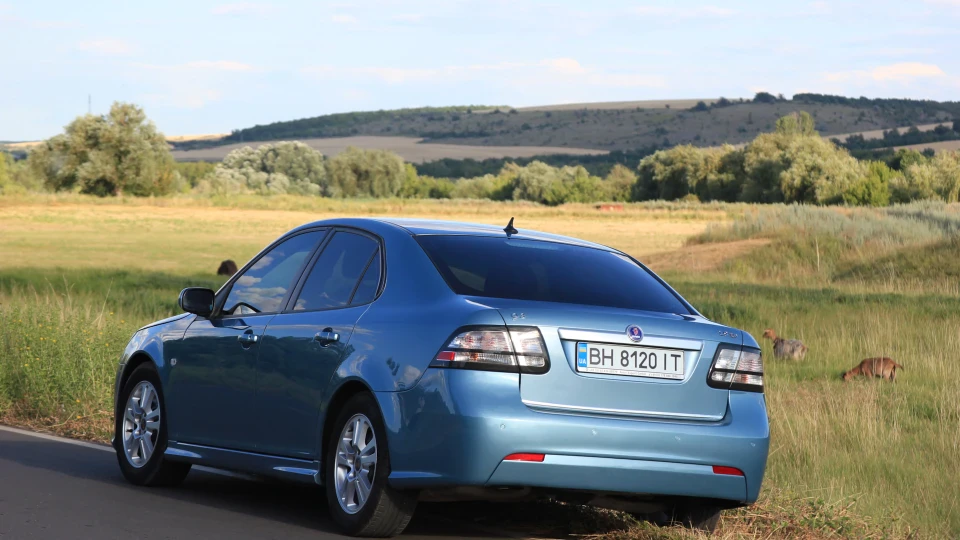 Saab 9-3 Ice Blue 4