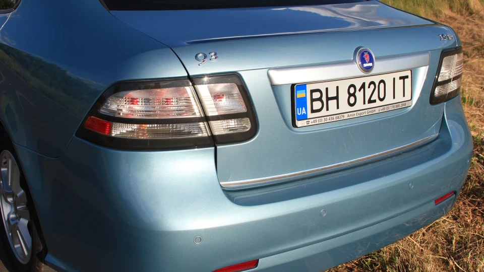 Saab 9-3 Ice Blue 5