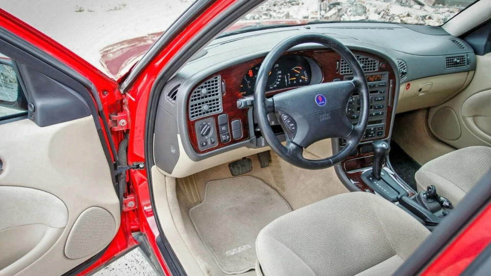 Saab 9-5 4