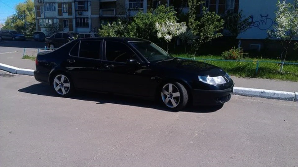 Saab 9-5 Чорний Aero 4