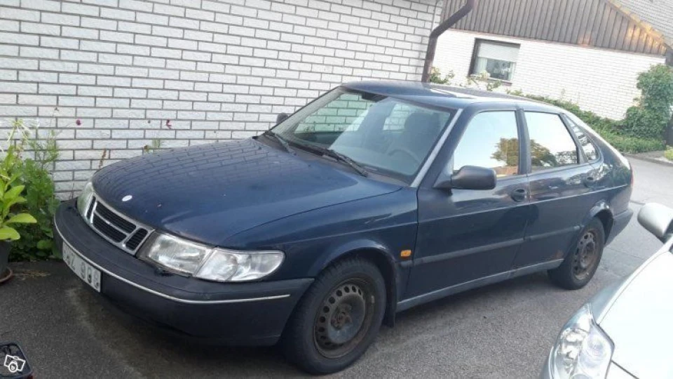 Saab 900 пес 2