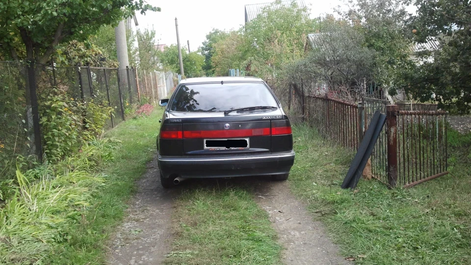Saab 9000 4