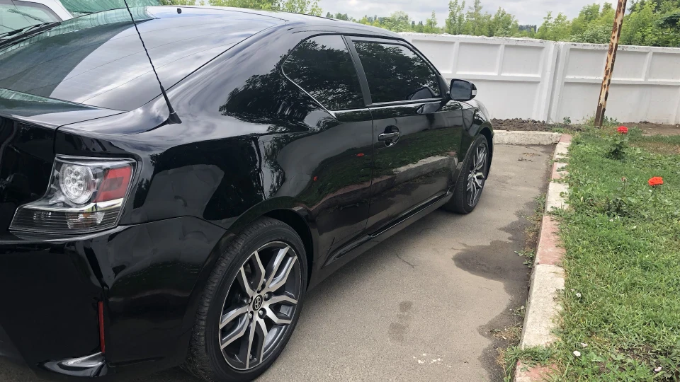 Scion tC 2