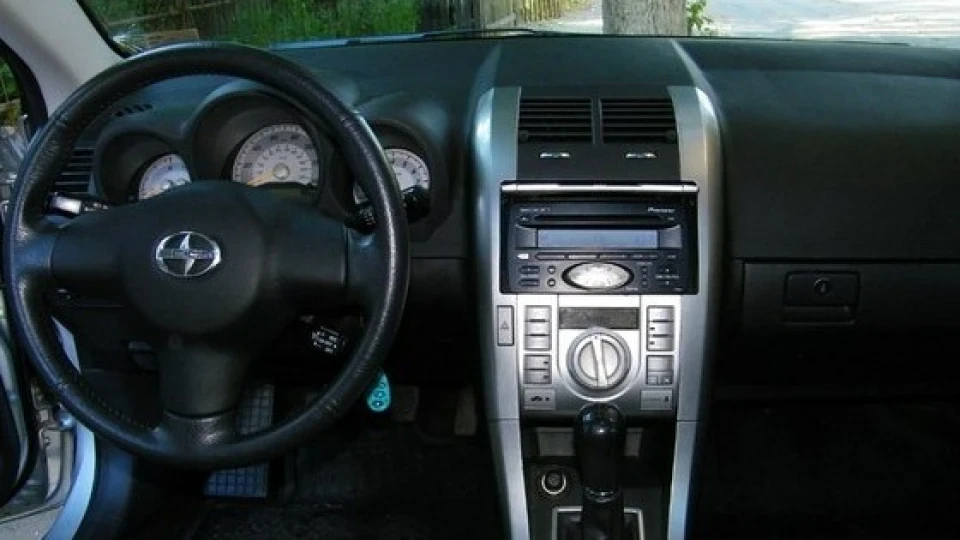 Scion tC сіро-чорний 5