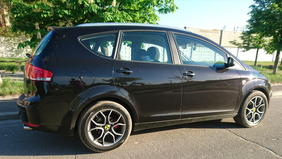 SEAT Altea XL Дизель 2.0 дсг 6 4