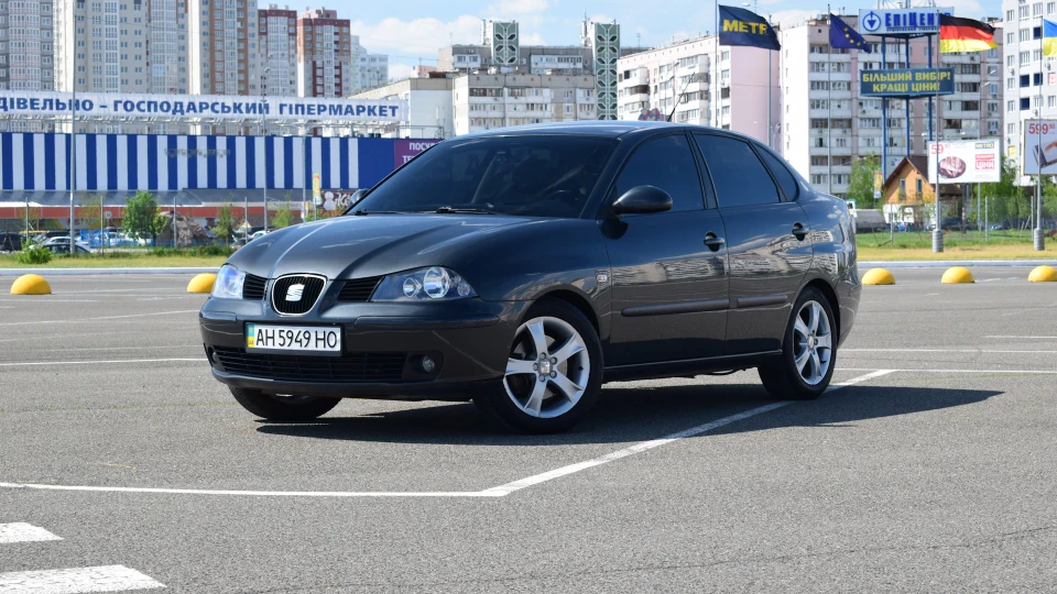 SEAT Cordoba "Graphite" 2