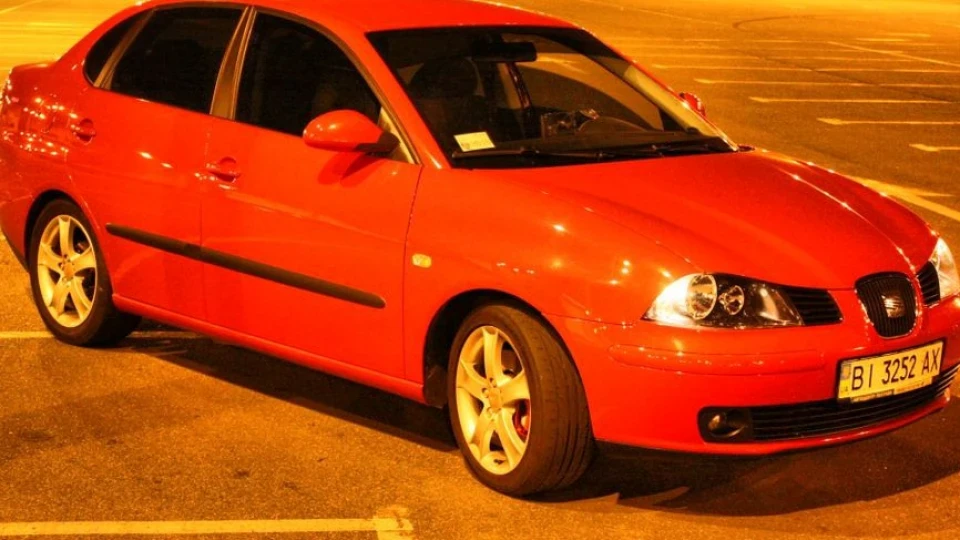 SEAT Cordoba Червоний Торнадо 2