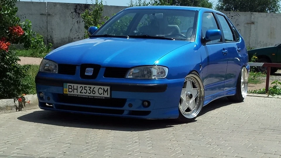 SEAT Cordoba Spanish Stancer 4