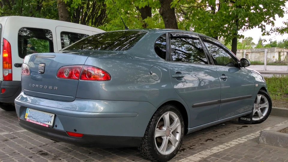 SEAT Cordoba табуретка 3