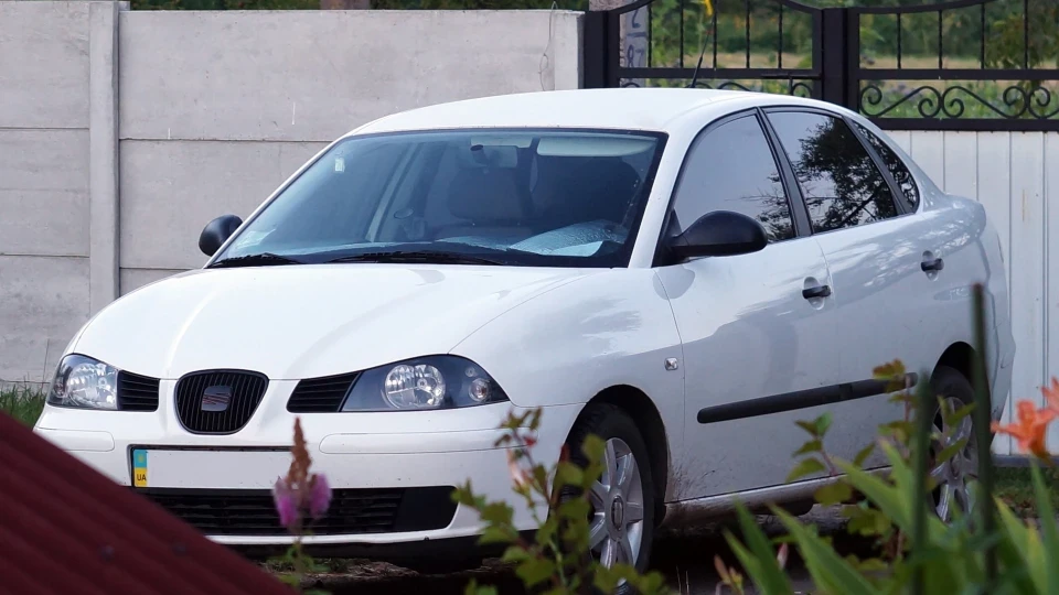 SEAT Cordoba White 4