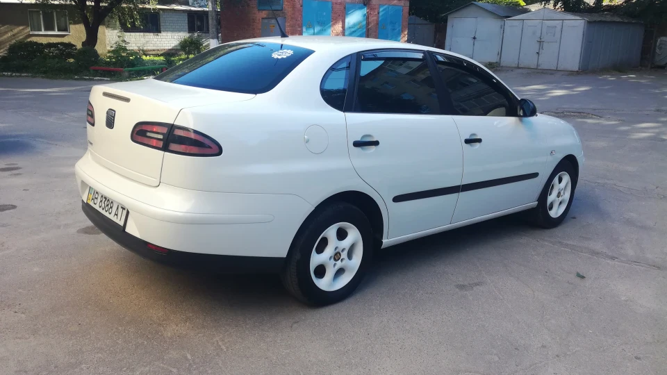SEAT Cordoba WHITE 3