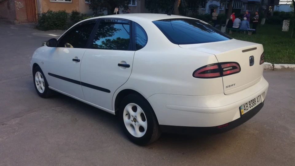 SEAT Cordoba WHITE 4