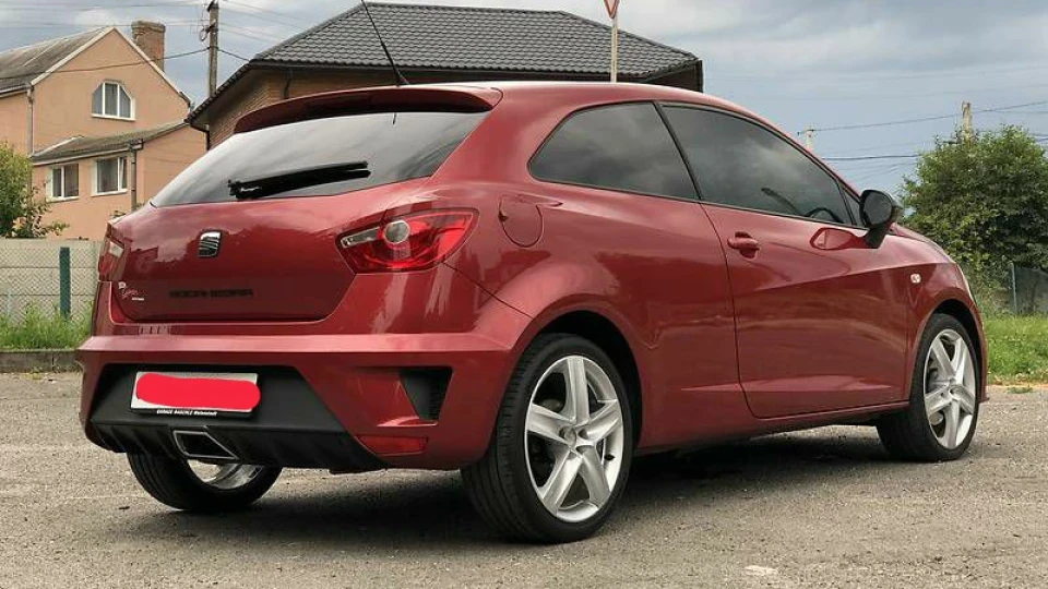 SEAT Ibiza Cupra Bocanegro 3