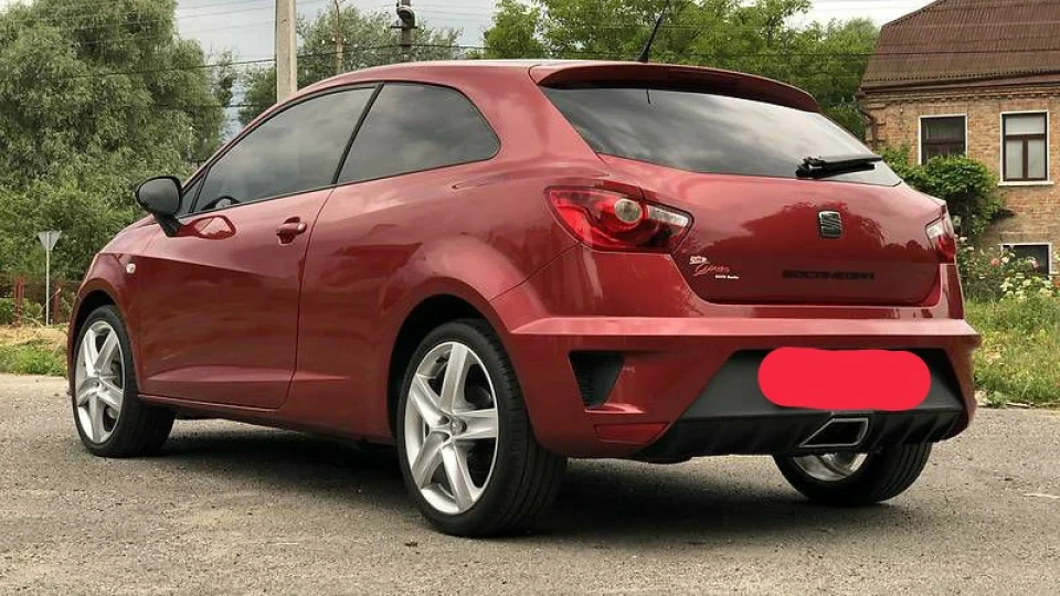 SEAT Ibiza Cupra Bocanegro 4