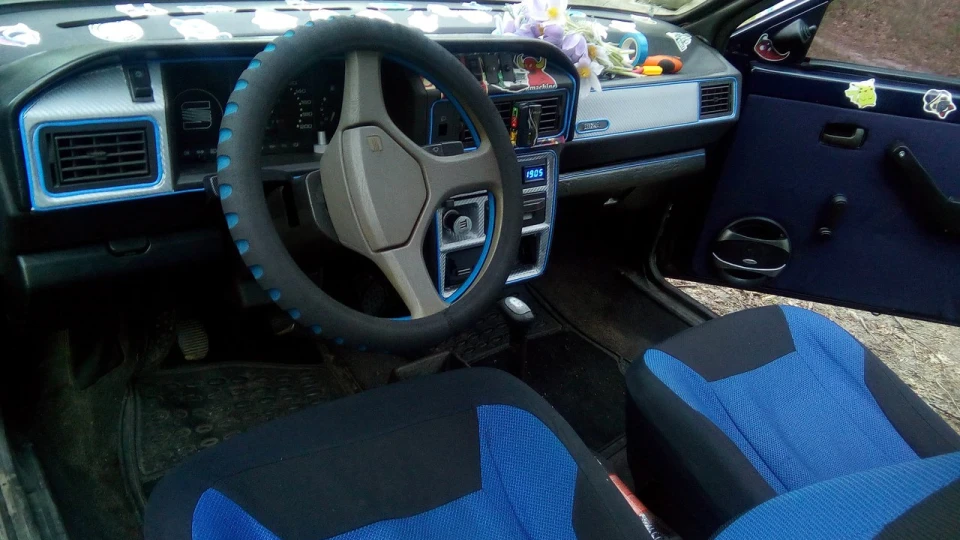 SEAT Ibiza 0.9 Special 5