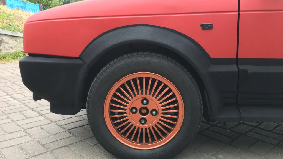 SEAT Ibiza 1.5 GLX "ROJO RALLYE" 5