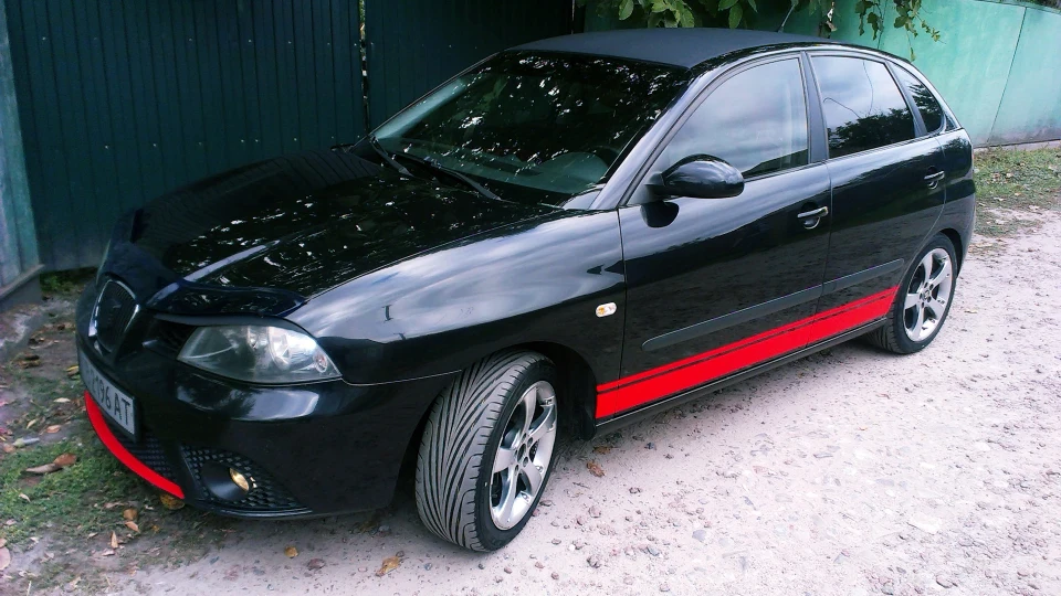 SEAT Ibiza 2-літровий сік)) 4