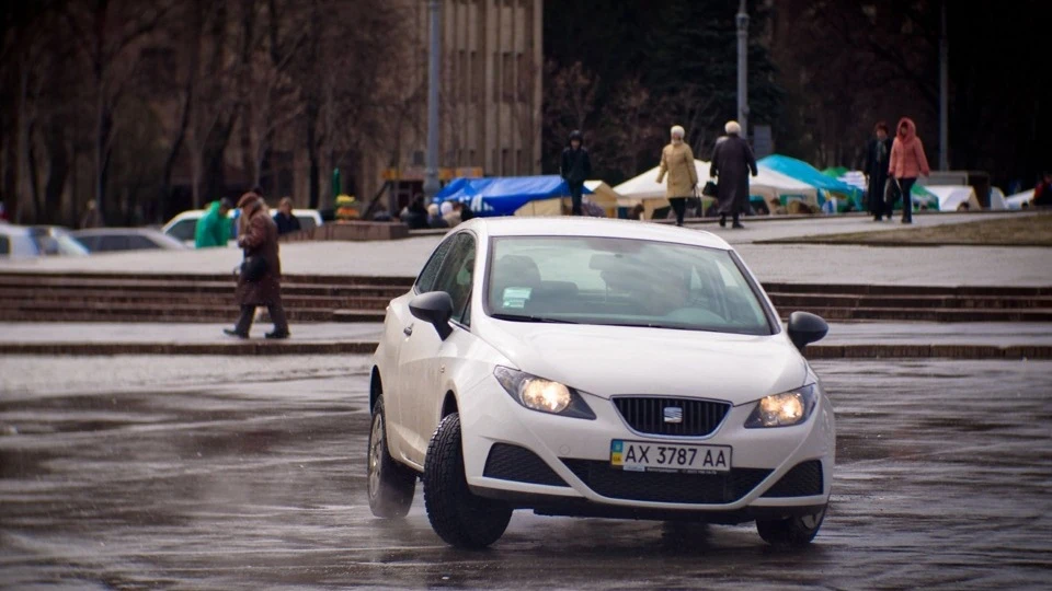 SEAT Ibiza Біле SC 3