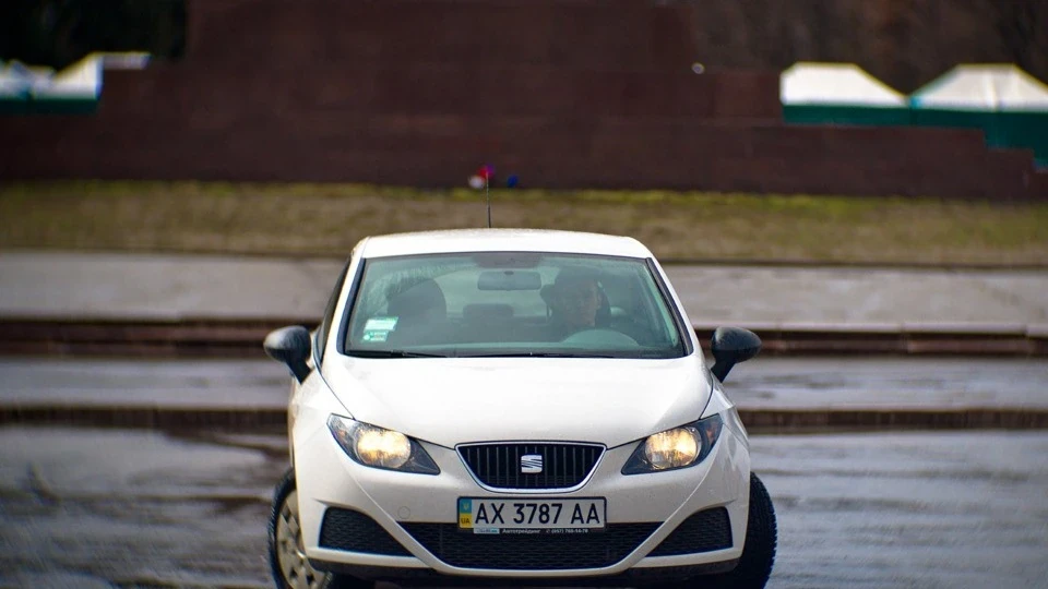 SEAT Ibiza Біле SC 4
