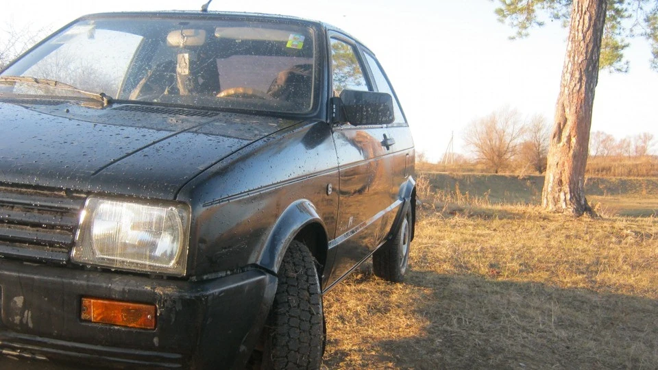 SEAT Ibiza чорний металік