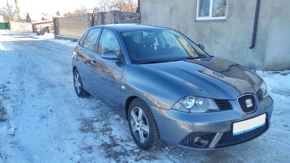 SEAT Ibiza DUAL 3