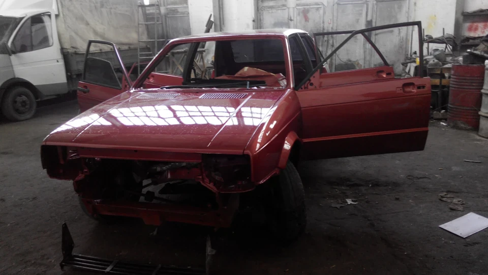 SEAT Ibiza червоний металік 2