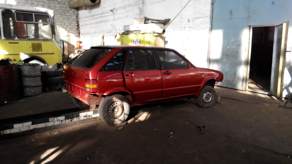 SEAT Ibiza червоний металік 3