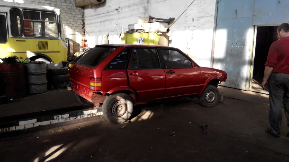 SEAT Ibiza червоний металік 4