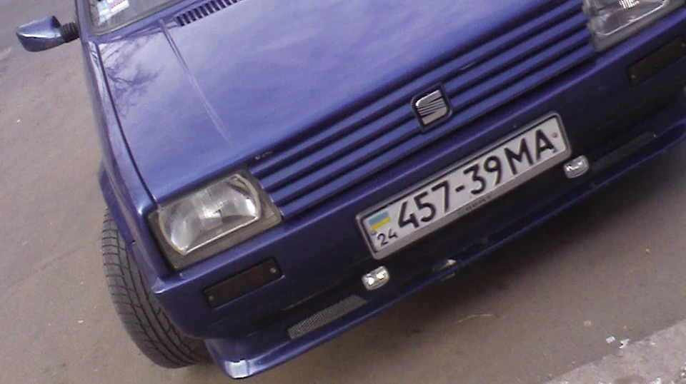 SEAT Ibiza маленький PORSCHE