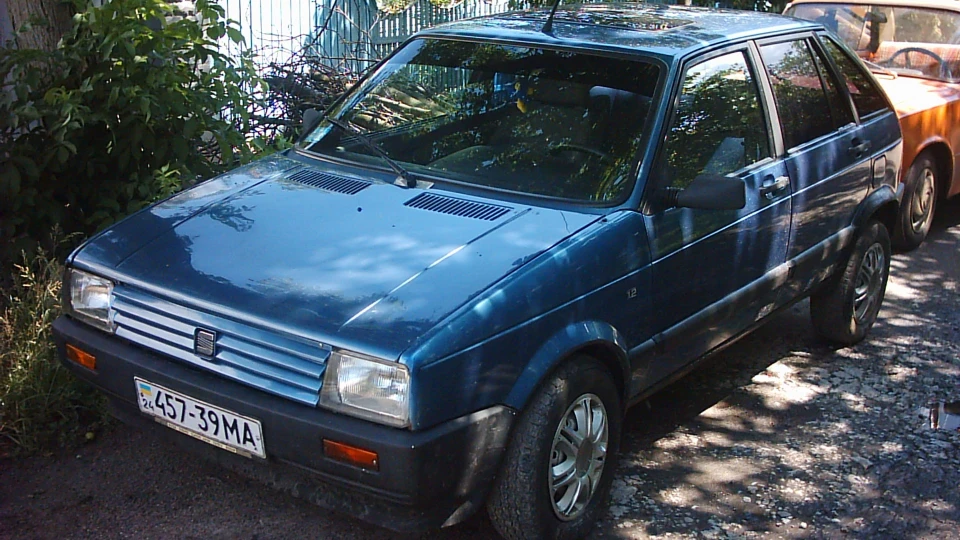 SEAT Ibiza маленький PORSCHE 4