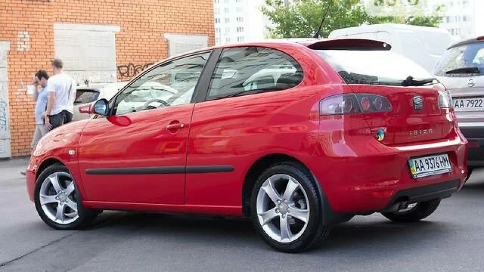 SEAT Ibiza Red Swallow 3