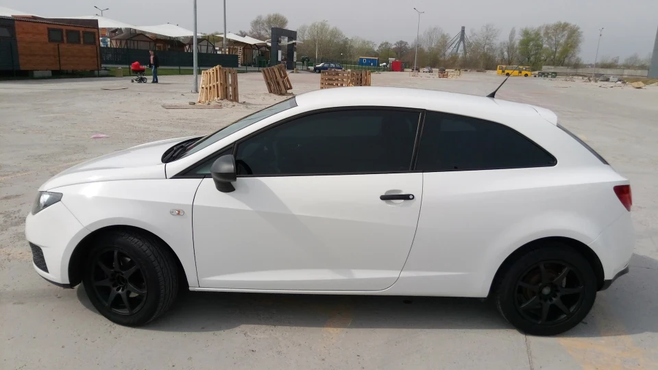 SEAT Ibiza SC 5