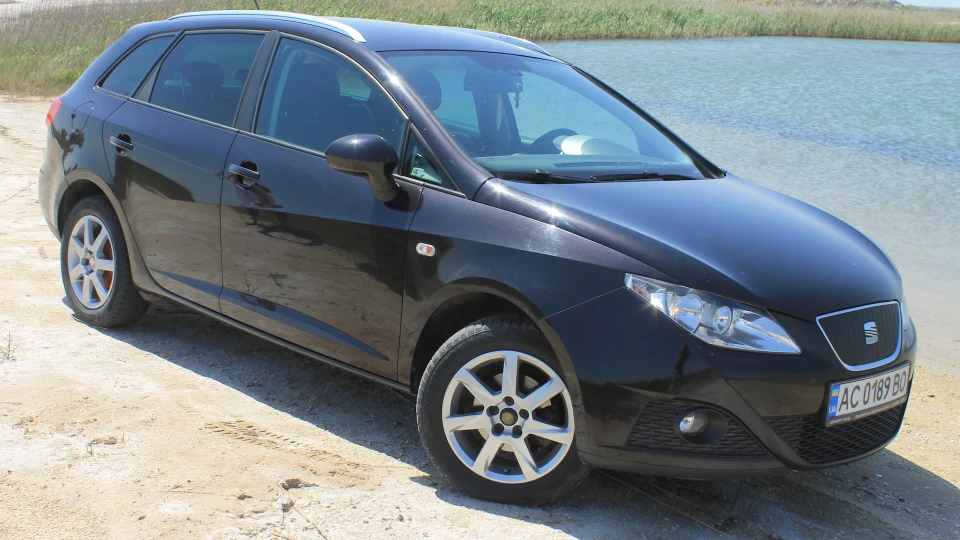 SEAT Ibiza ST 5