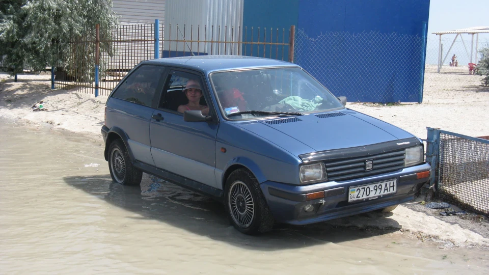 SEAT Ibiza трьох дверний хечбек