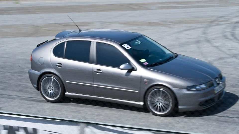 SEAT Leon FR 1.8Т, ФР