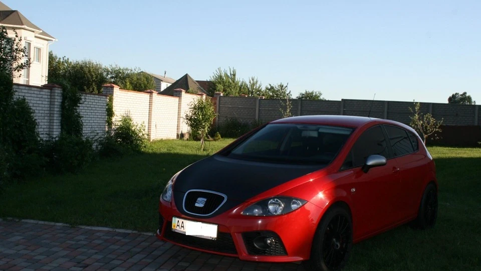 SEAT Leon FR знову ФР)