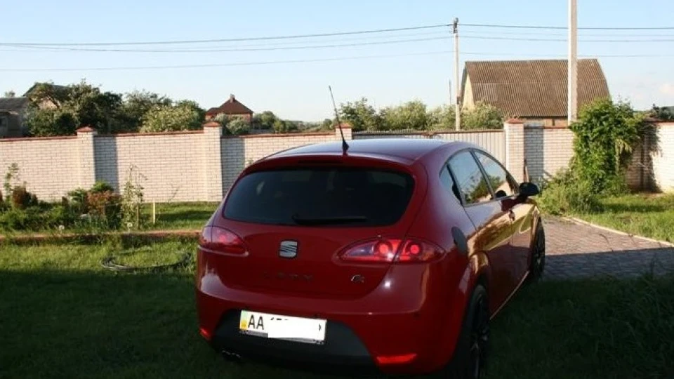 SEAT Leon FR знову ФР) 2