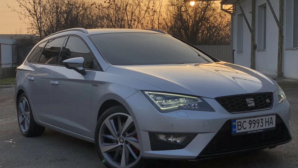 SEAT Leon FR ST 5