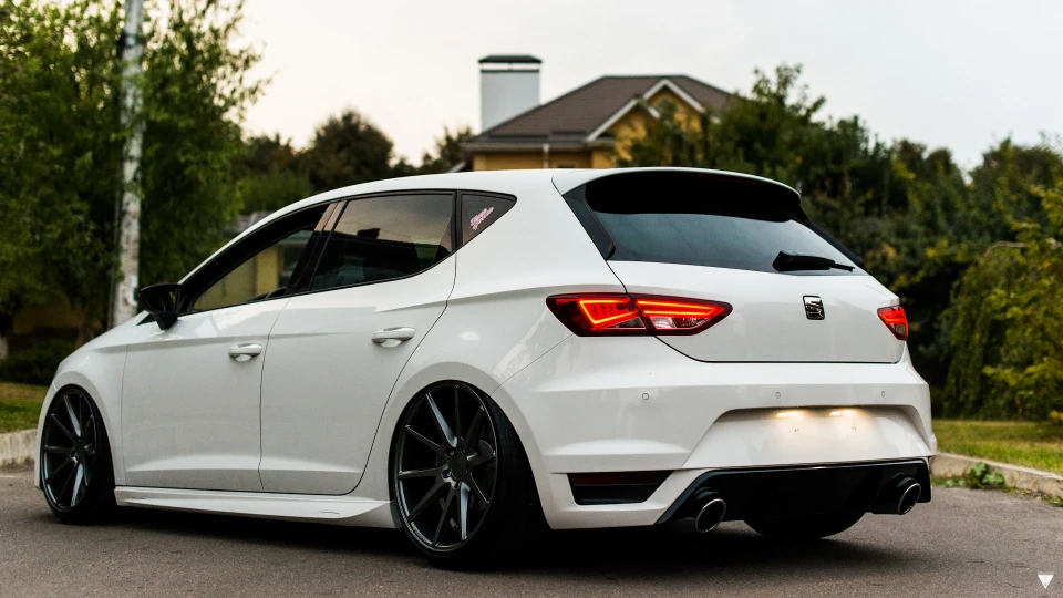 SEAT Leon FR #TeamVossen#INVADERS.CRW 2