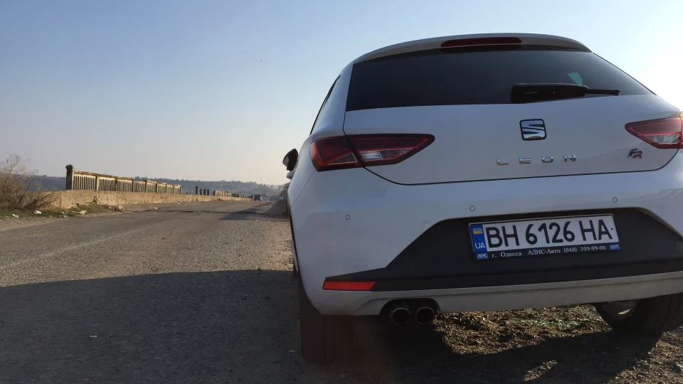 SEAT Leon FR Wh1teNo1se 2