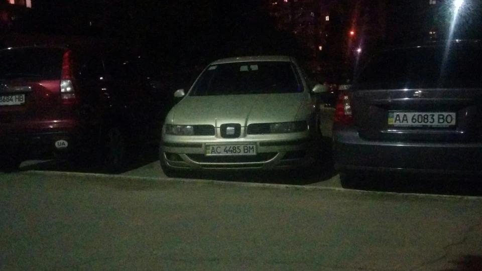 SEAT Leon 1.6 16v Ластівка) 3