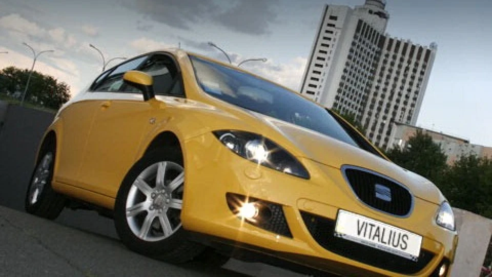 SEAT Leon 1.6 Stylance+, жовтий 2