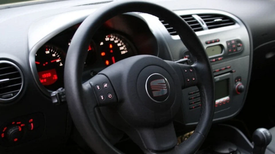 SEAT Leon 1.6 Stylance+, жовтий 5