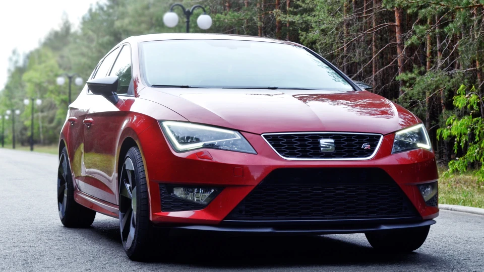 SEAT Leon 1,6TDI FR Style by Storm 3