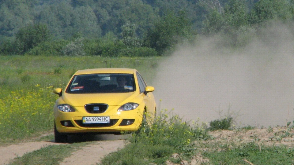 SEAT Leon LeonИД Yazik Edition 4